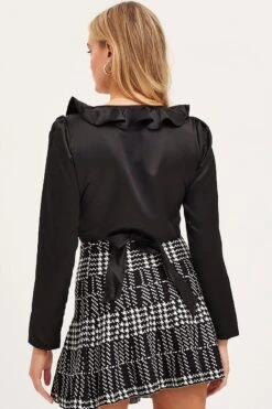 Black Crop Top Long Sleeve V-Neck 11 Black Crop Top Long Sleeve V-Neck -Midi Dresses Style crop top black crop top long sleeve v neck 32966976995521